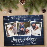Penseel Script Blue Wood Lights Holiday 3 Foto Briefkaart<br><div class="desc">Rustic Blue Wood Brush Script 3 Fotofamilie Prettige feestdagen Briefkaart met String Lights</div>