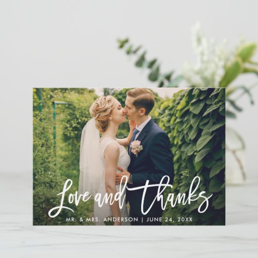 Penseel Script Kraft Love and Bedankt Wedding Kaar Kaart (Staand voorkant)