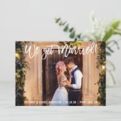 Penseel Script Modern We hebben een gehuwde paarse Aankondiging (Staand voorkant)