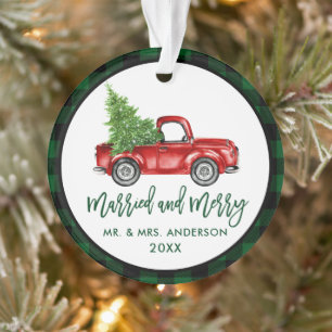 Penseel Script Truck Green Pset Married Merry Ornament