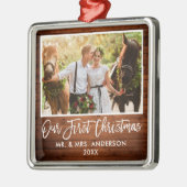 Penseel Script Wood Weddenschap onze eerste Kerstm Metalen Ornament (Links)