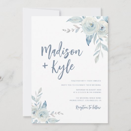 penseelscript dusty blue floral bruiloft uitnodigi kaart (Voorkant)