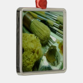 Penselen en verf metalen ornament (Rechts)