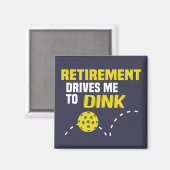 "Pensioen drijft me tot drinken" Pickleball Magnet (Voorkant / Achterkant)