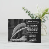 Pensioenaankondiging met cowboylaarzen en -pet (Staand voorkant)