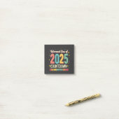 Pensioencategorie van 2025 in het Afstuderen Post-it® Notes (Op bureau)