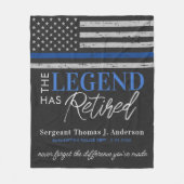 Pensioenlegering van de politie met een blauwe lij fleece deken (Voorkant)