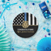 Pensioenwet van politiebeambte met blauwe lijn vla papieren bordje (Feest)