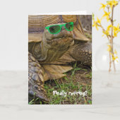 Pensionering-oude schildpad met groene zonnebril kaart (Gele Bloem)