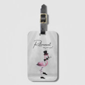 Pensionering staat je goed! Dapper Pink Flamingo Bagagelabel (Voorkant (verticaal))