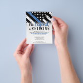 Pensionering van de begrotingspolitie via een blau flyer (Hand)