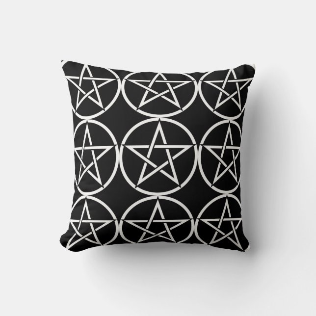 Pentacle Pillow Pagan Wiccan Wares van Cheeky Witc Kussen (Voorkant)
