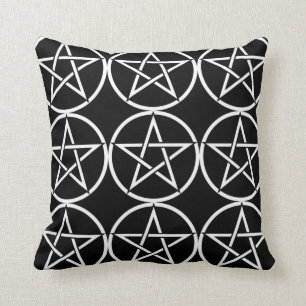Pentacle Pillow Pagan Wiccan Wares van Cheeky Witc Kussen