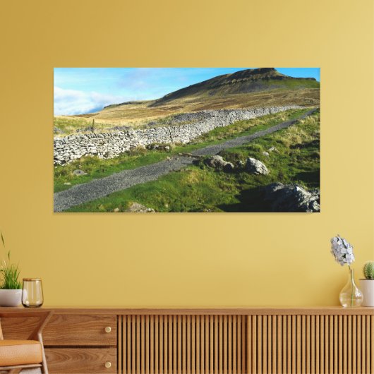 Penyghent-beklimming Canvas Afdruk (Insitu (Woonkamer))