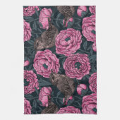 Peonies and wrens on dark gray theedoek (Verticaal)