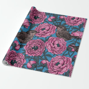 Peonies en bomen op blauw cadeaupapier