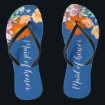 Peony Floral Iets Blue Wedding Maid of Honor Teenslippers<br><div class="desc">Dit wenselijke paar teenslippers kenmerkt het waterverf patroon van mooie pony-bloemen op de blauwe achtergrond en de veranderlijke typografie "Maid of Honor". Deze gepersonaliseerde en elegante teenslippers zijn een gedenkwaardig geschenk voor leden van de bruiloft: bruid, bruidsmeisje, bruidsmoeder, eermeisje... Ze zullen een stijlvolle dosis glam toevoegen aan je trouwdag, een...</div>