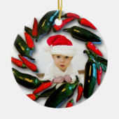 Pepper Wreath Baby's First Kerstfoto Keramisch Ornament (Voorkant)