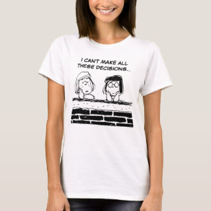Peppermint Patty & Marcie aan de muur T-shirt