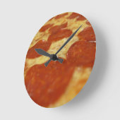 pepperoni pizza ronde klok (Hoek)
