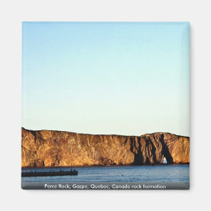 Perce Rock, Gaspe, Quebec, Canada rock formation Magneet