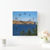 Percé Rock in de Golf van de St. Lawrence Vierkante Klok (Huis)