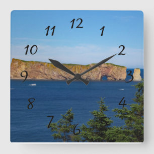 Percé Rock in de Golf van de St. Lawrence Vierkante Klok
