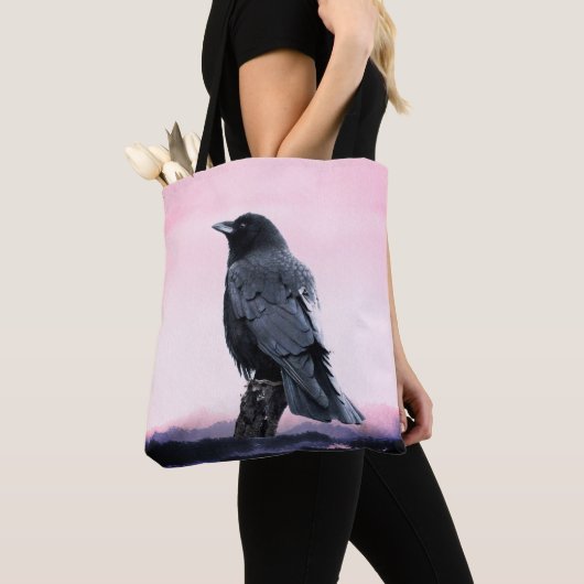 Perched Crow bij Sunrise Tote Bag (Dichtbij)