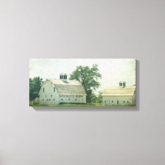 Percheron Barn Canvas Afdruk (Voorkant)