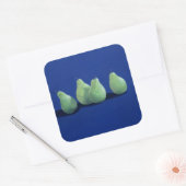 Peren op een blauwe doek vierkante sticker (Envelop)