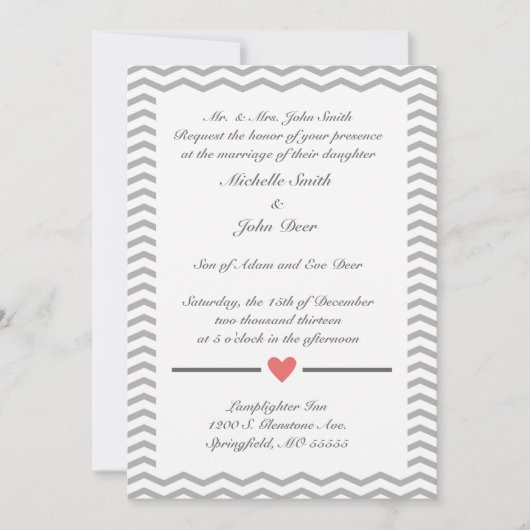Perfect Chevron Wedding Invitation in Coral & Grey Kaart (Voorkant)