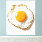 Perfect gebakken ei met scherpe randen en gouden j canvas afdruk (Insitu (Houten vloer))