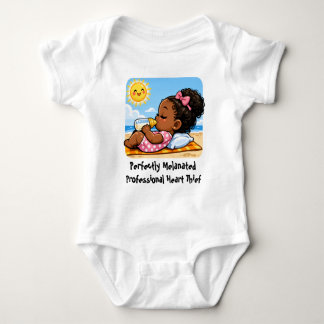 Perfect getint - Zonnebaddende baby meisje Romper