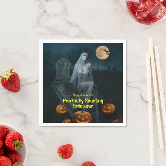 Perfect Haunting Halloween Servet (Insitu)