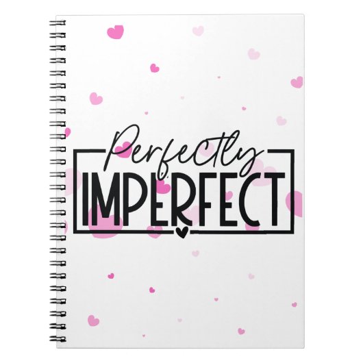 Perfect Imperfect met een hartachtergrond Notitieboek (Voorkant)