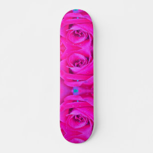 Perfect karmozijnrode en lichtblauwe roosdetail persoonlijk skateboard
