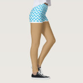 Perfecte benen in blauwe chevron shorts leggings (Rechts)