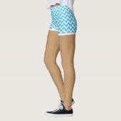 Perfecte benen in blauwe chevron shorts leggings (Links)