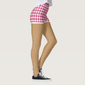 Perfecte benen in moderne kersenrode geruite short leggings (Rechts)
