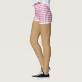 Perfecte benen in roze gingham shorts leggings