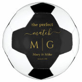 Perfecte Match Monogram Geschenk Paar Naam Zwart Voetbal (Voorkant)