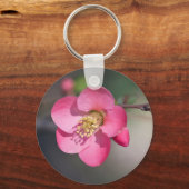 Perfecte roze bloeiende kweepel sleutelhanger (Voorkant)