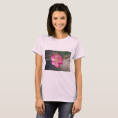 Perfecte roze bloeiende kweepel t-shirt (Voorkant volledig)