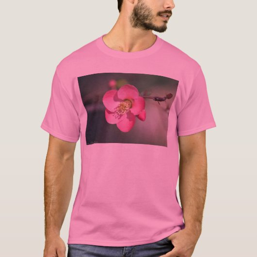 Perfecte roze bloeiende kweepel t-shirt (Voorkant)