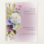 Peri White Mauve Floral Modern Wedding Planner<br><div class="desc">Dit ontwerp is voorzien van een eenvoudige, zachte zijkant, losse boeket van periwinkle blauw, stoffige reuzenroze, roomroze crème, roze roos, zachte gele bloemen en botanische groen op een zacht roze blauwe ovale en witte achtergrond. Het is delicaat en elegant, modern maar met een gevoel. Creëer door Simply Farmhouse Press maakt...</div>