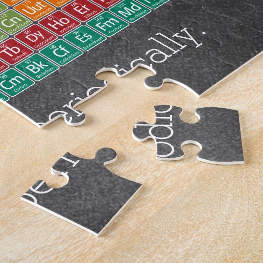 Periodieke tabel van het alkbord van elementen legpuzzel (Zijkant)