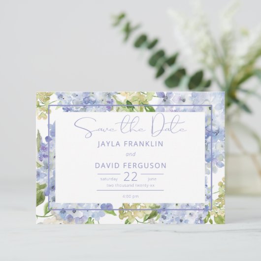 Periwinkle Blauw Wit Hydrangea Bruiloft Save The Date (Staand voorkant)