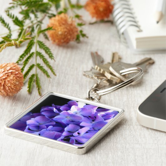 Periwinkle hydrangeas paarse blauwe bloem sleutelhanger (Zijkant)