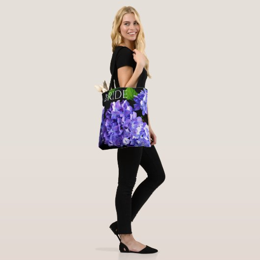 Periwinkle hydrangeas paarse blauwe bloem tote bag (Op model)