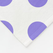 Periwinkle polka-stippen fleece deken (Hoek)
